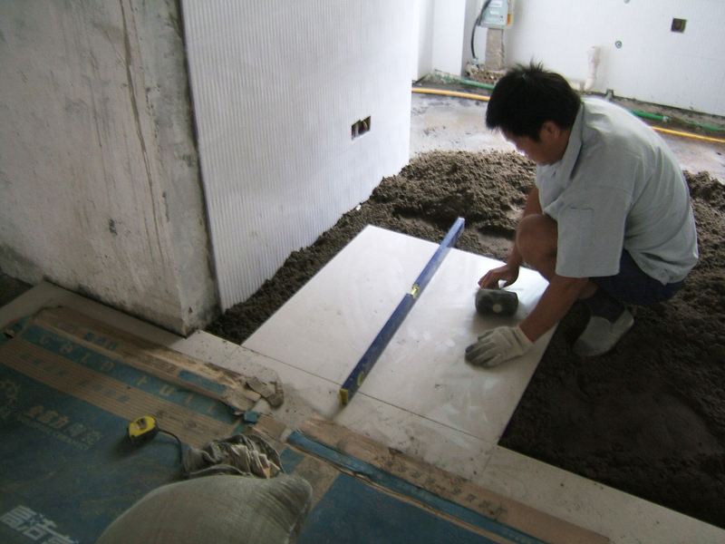 瓷磚怎樣貼更好？看專業泥工給的14條鋪貼建議！
